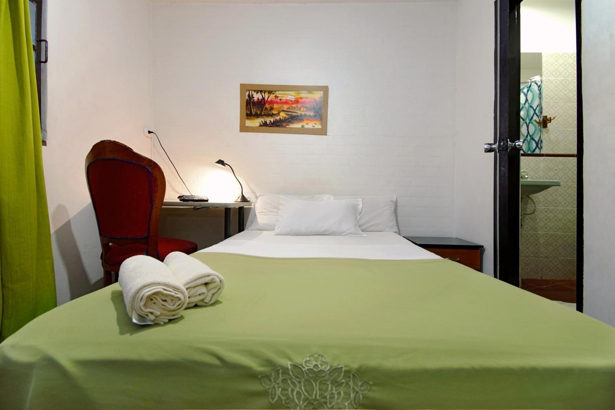 Ding-Dong Hostel Cali Exteriör bild