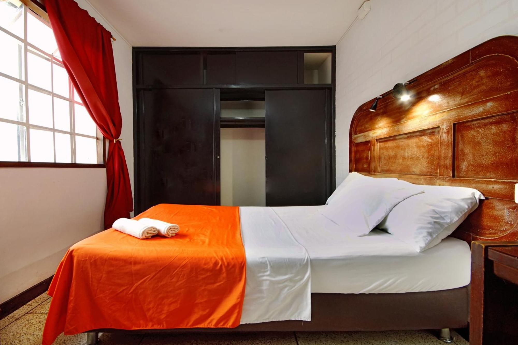 Ding-Dong Hostel Cali Exteriör bild