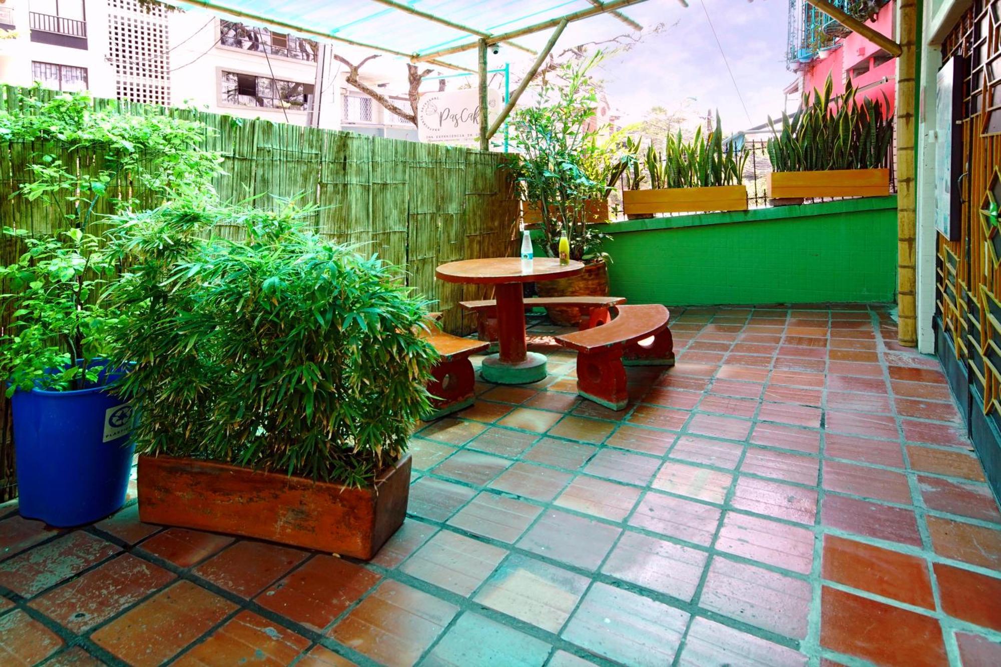 Ding-Dong Hostel Cali Exteriör bild